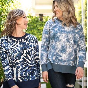 LulaRoe Hannah Crewneck Sweater M black/green/purple‎ NWT and in packaging